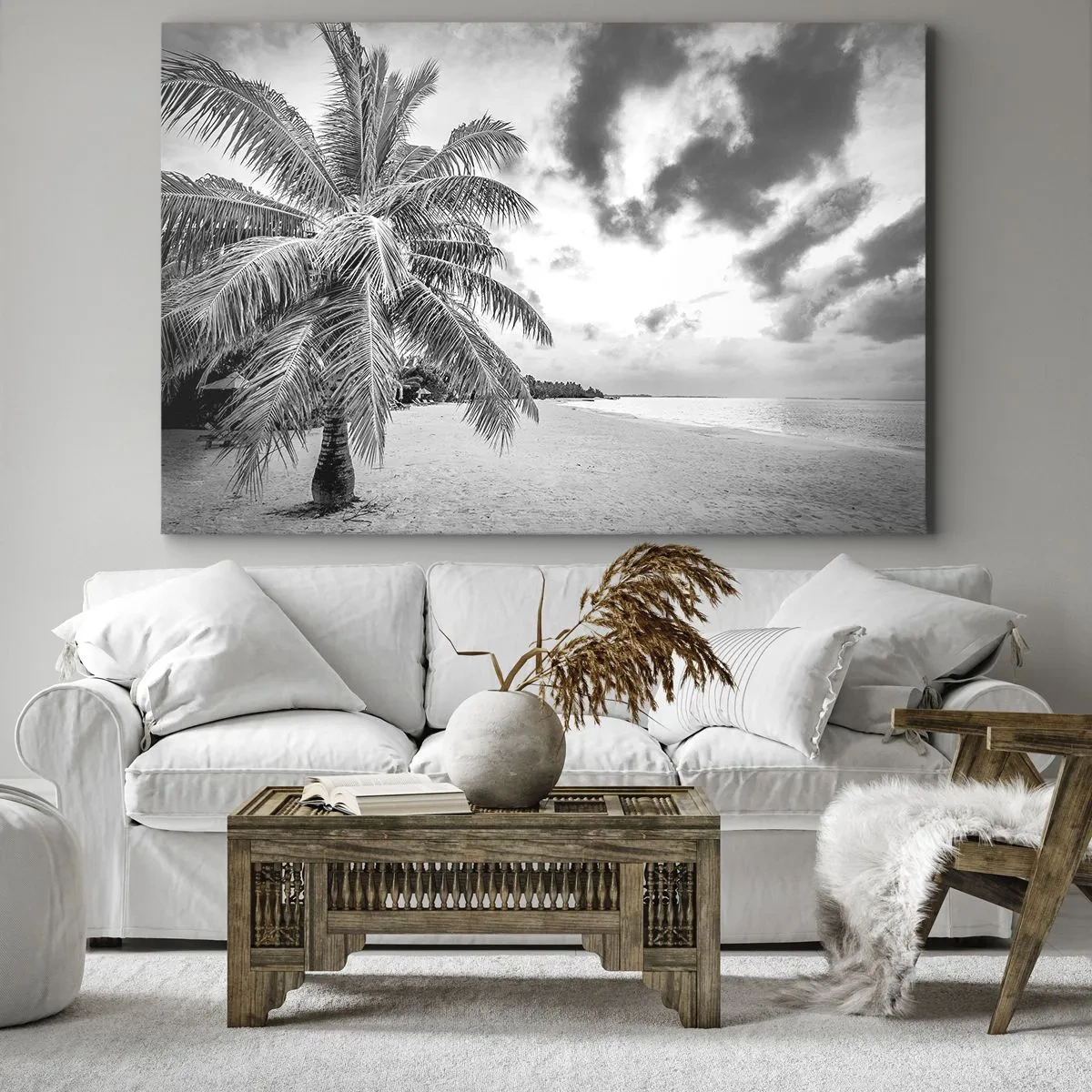 Tablou pe pânză Canvas - Palmier alb-negru pe o plajă goală cu nori - 70x50cm - Când tânjești după singurătate... - Decorațiune modernă pentru perete pentru living și dormitor ARTTOR