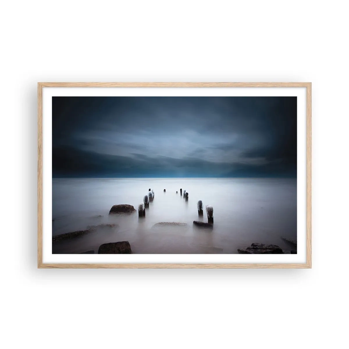 Poster în ramă de stejar deschis - Un lac în ceața calmă - 91x61 cm