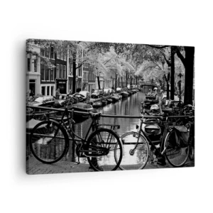 Tablou pe pânză Canvas - Canal cu biciclete în fotografie alb-negru - 70x50cm - O perspectivă foarte olandeză - Decorațiune modernă pentru perete pentru living și dormitor ARTTOR