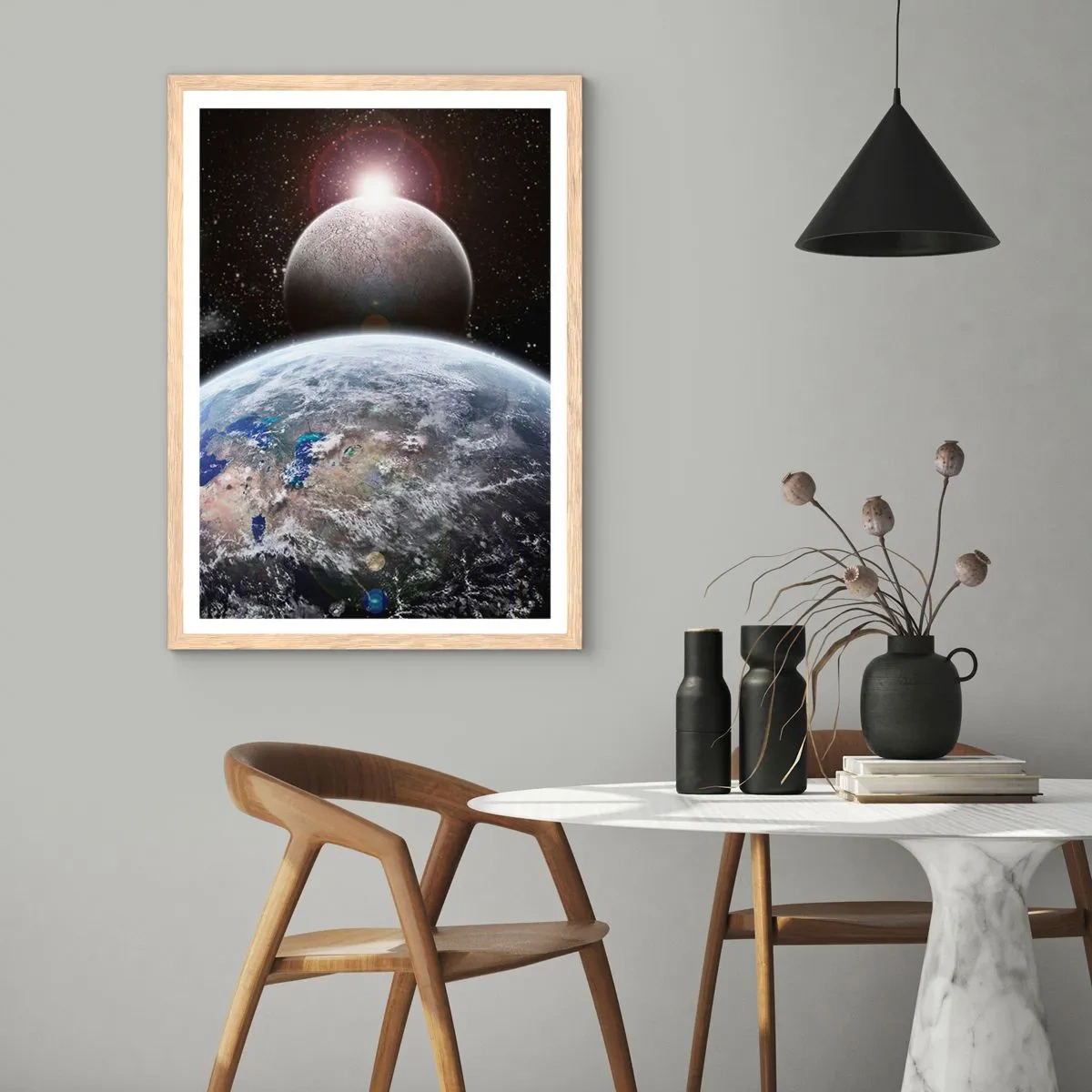 Poster în ramă de stejar deschis - Peisaj cosmic - răsărit de soare - 50x70 cm