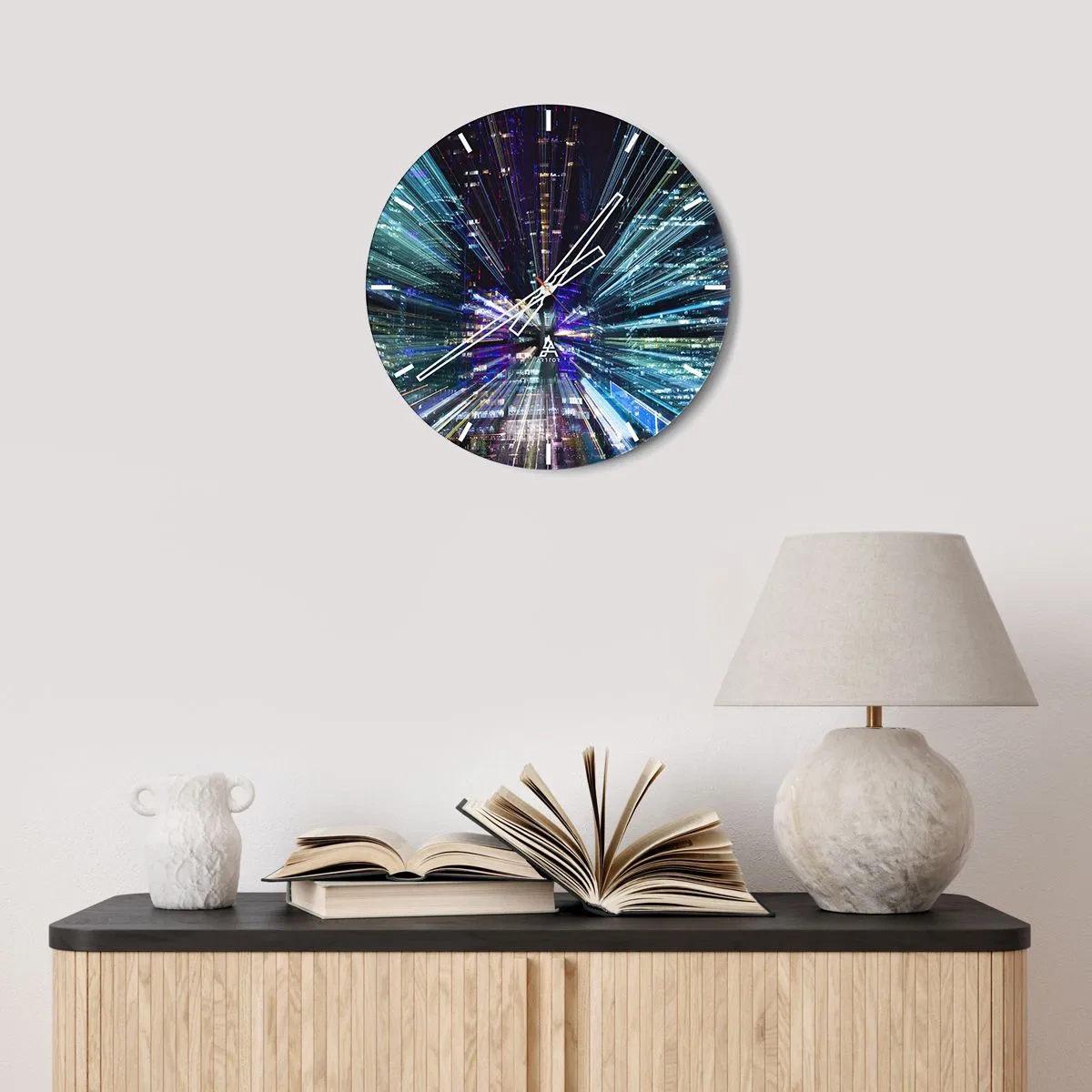 Ceas de perete - Ceas pe sticlă - Lumini dinamice ale orașului care creează un efect de viteză - 30x30cm - Trecere către hiperspațiu - Decorațiune modernă pentru perete pentru living, bucătărie și dormitor ARTTOR