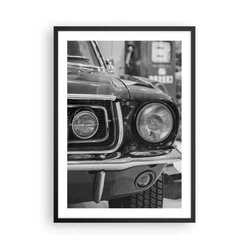 Poster în ramă neagră - Prim-plan alb-negru al părții frontale a unei mașini clasice - 50x70cm - Condus dur - Decorațiune modernă pentru perete pentru living și dormitor ARTTOR