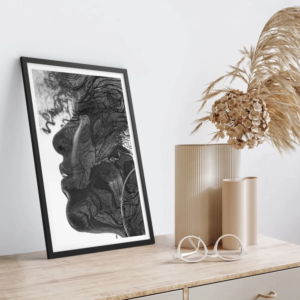 Poster în ramă neagră - Încurcată în vise - 30x40 cm