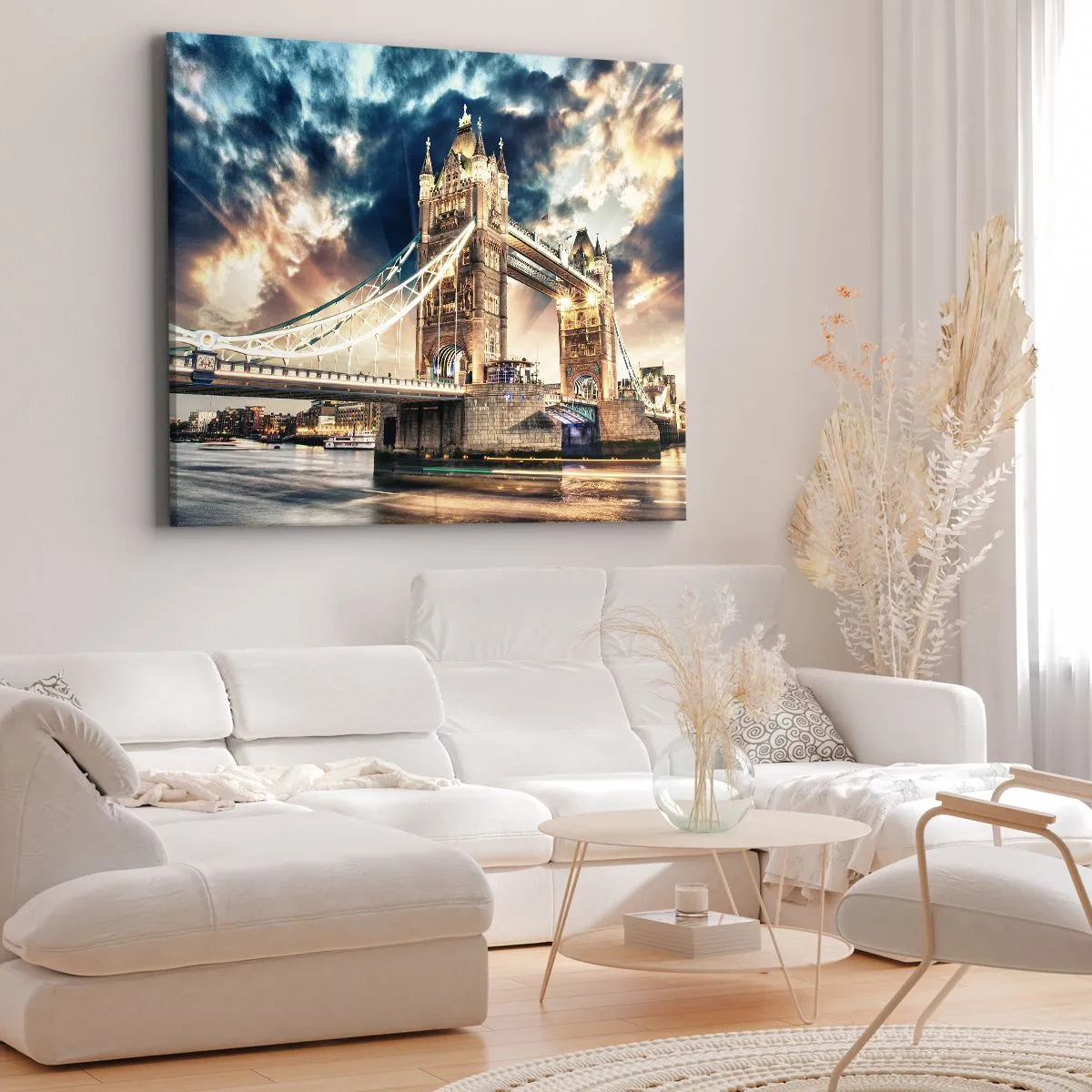 Tablou pe pânză Canvas - Tower Bridge la amurg pe un cer dinamic - 70x50cm - Un monument al imperiului victorian - Decorațiune modernă pentru perete pentru living și dormitor ARTTOR