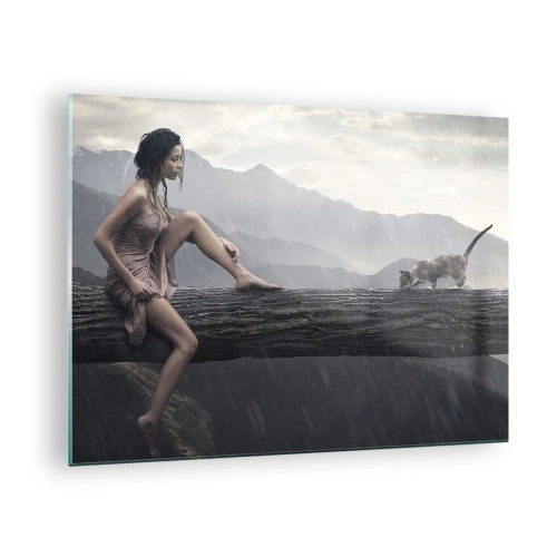 Tablou pe sticlă - O femeie și o pisică pe un buștean de lemn într-un peisaj ploios - 70x50cm - Vârfuri de frumusețe - Decorațiune modernă pentru perete pentru living și dormitor ARTTOR