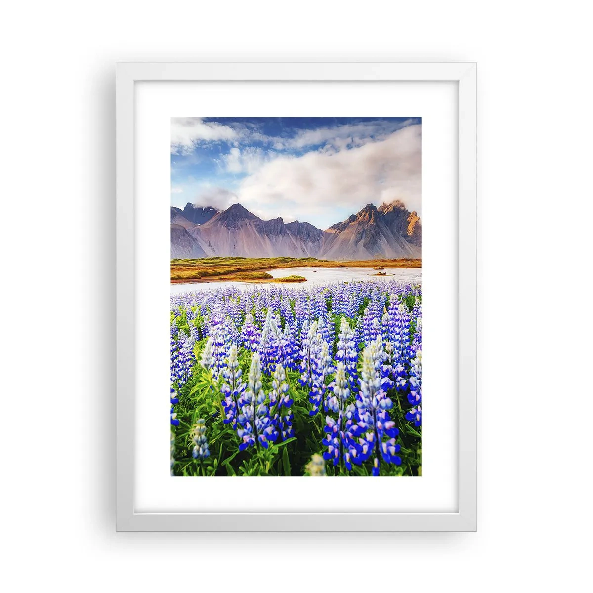 Poster în ramă albă - Putere și severitate alături de blândețe - 30x40 cm