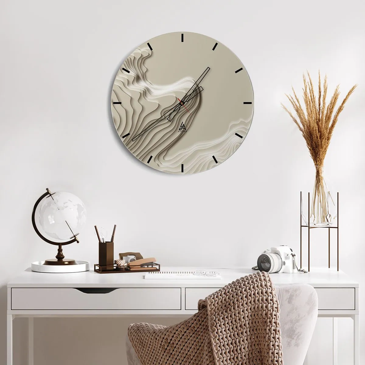 Ceas de perete - Ceas pe sticlă - Model topografic abstract în culori bej - 30x30cm - Topografia artei - Decorațiune modernă pentru perete pentru living, bucătărie și dormitor ARTTOR