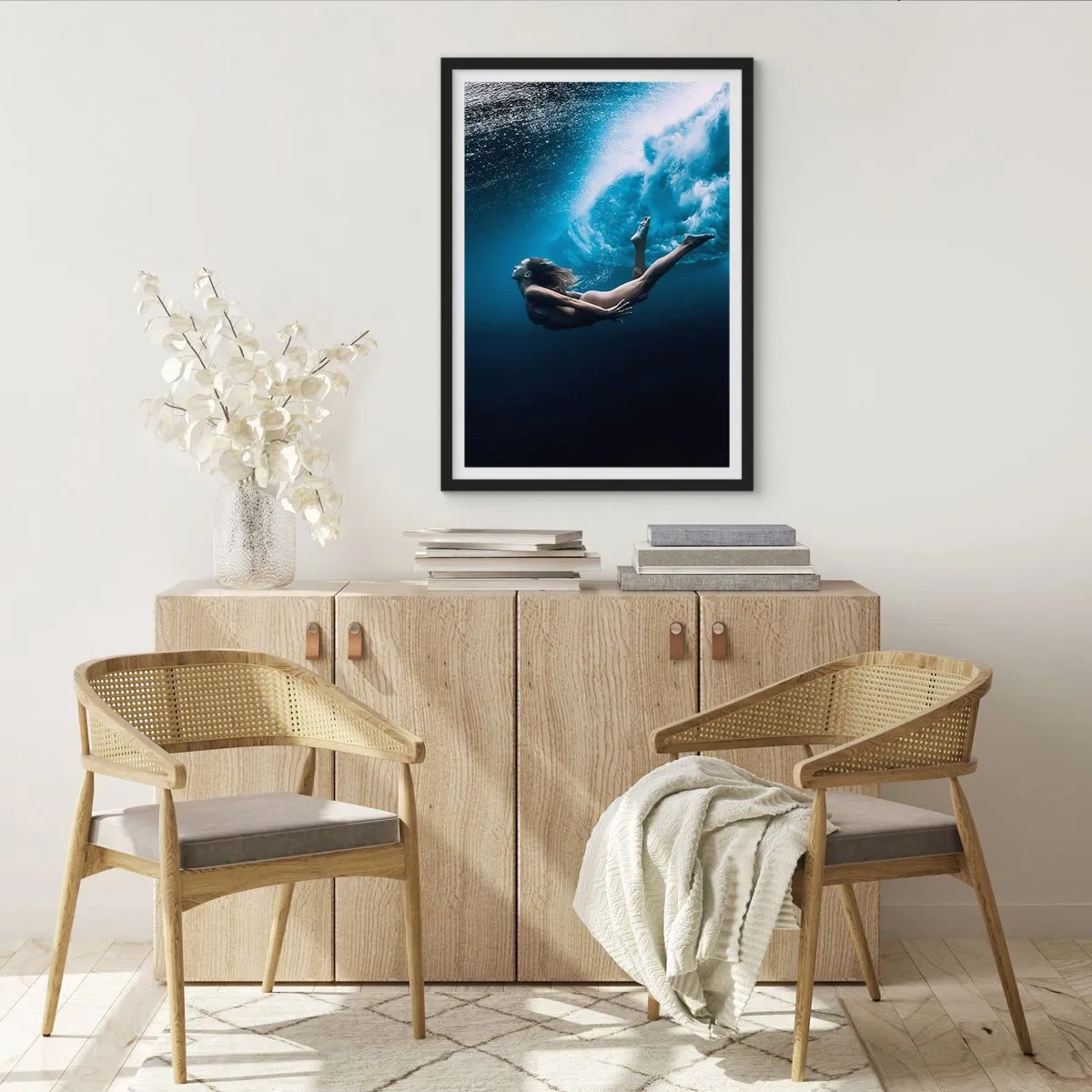 Poster în ramă neagră - Sirena modernă - 61x91 cm
