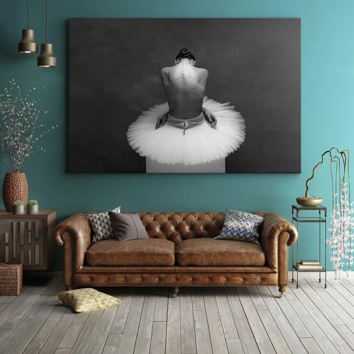 Tablou pe pânză Canvas - O dansatoare de balet într-o poză clasică pe un fundal întunecat. - 70x50cm - Chiar înflorește - Decorațiune modernă pentru perete pentru living și dormitor ARTTOR