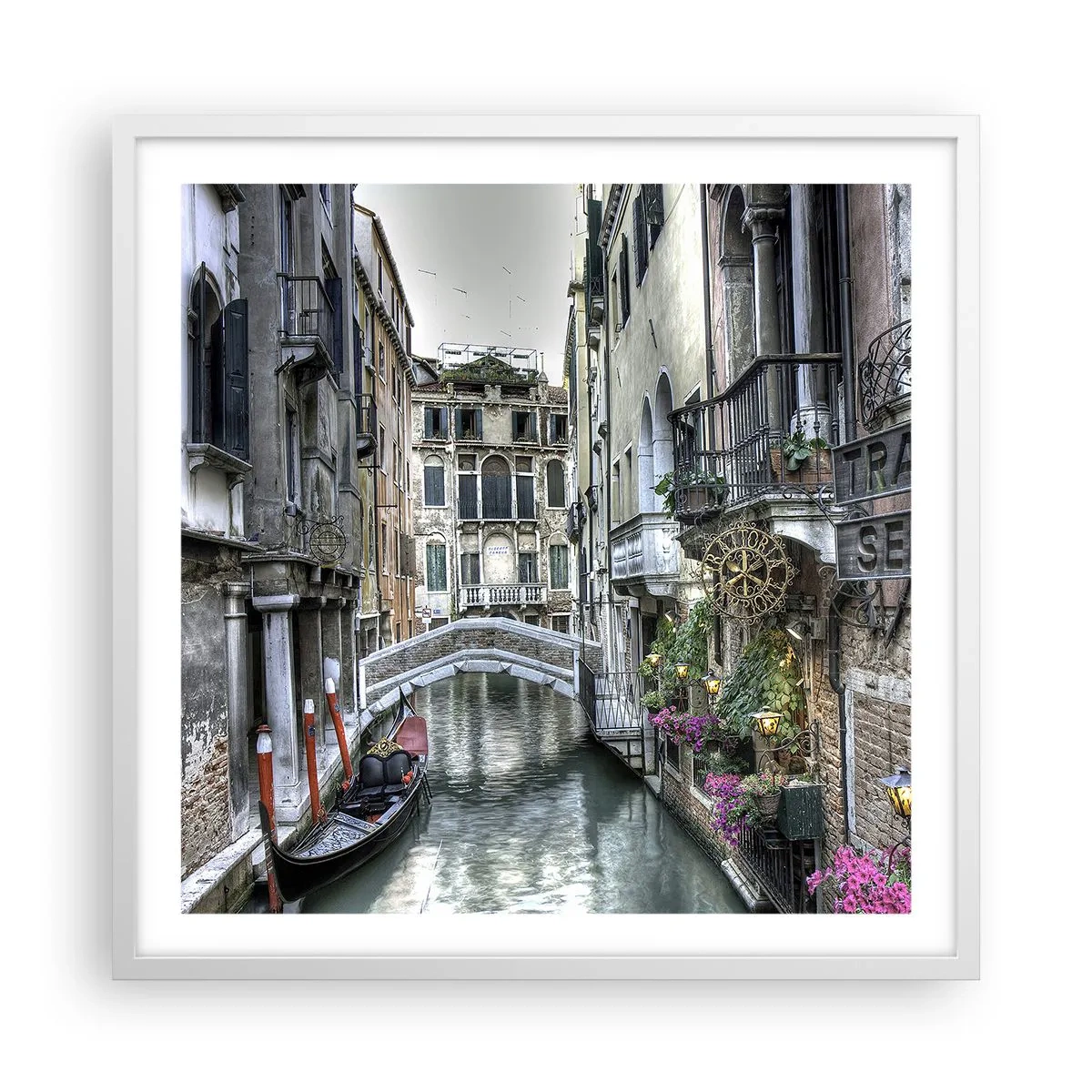 Poster în ramă albă - Timp de secole în reverie tăcută - 60x60 cm