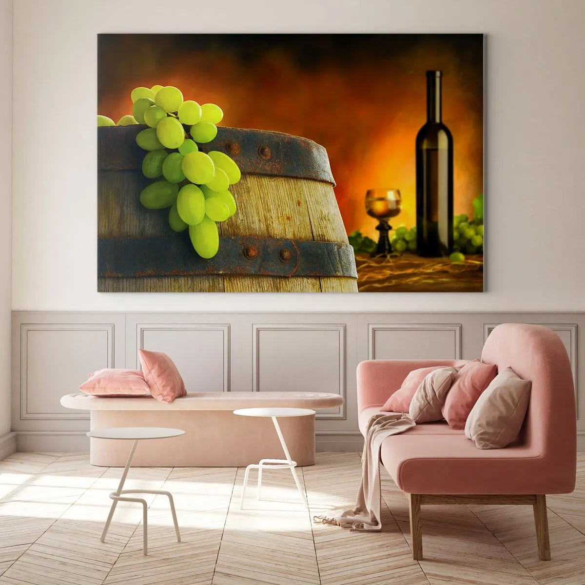 Tablou pe sticlă - Struguri pe un butoi într-un cadru rustic cu vin în fundal - 70x50cm - Natură moartă cu o sticlă de vin și un ciorchine de struguri - Decorațiune modernă pentru perete pentru living și dormitor ARTTOR