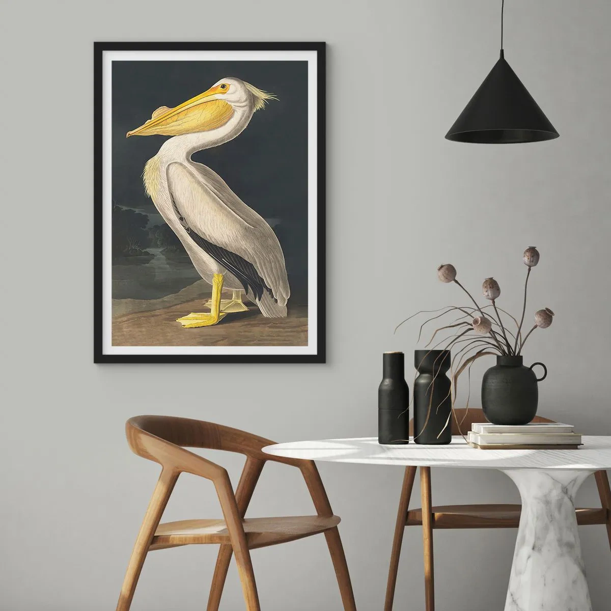 Poster în ramă neagră - Pelican într-o ilustrație clasică pe un fundal întunecat - 50x70cm - Plin de mândrie - Decorațiune modernă pentru perete pentru living și dormitor ARTTOR