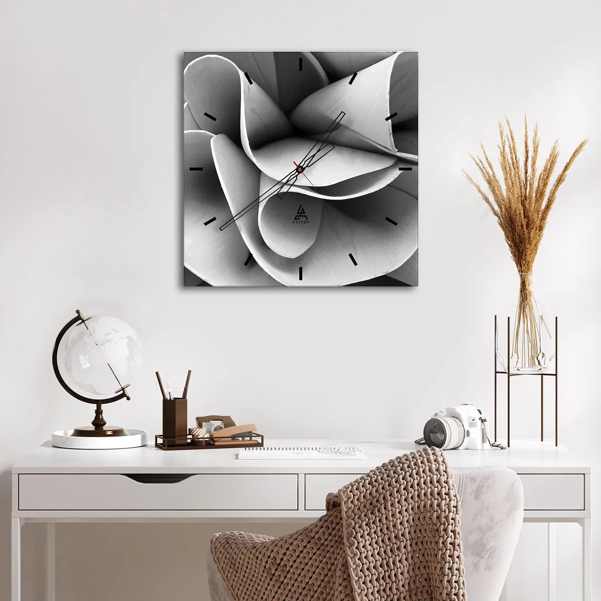 Ceas de perete - Ceas pe sticlă - Se întâmplă în spațiu - 40x40 cm