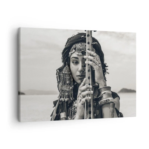 Tablou pe pânză Canvas - Portretul unei femei în bijuterii etnice care ține un instrument în mână - 70x50cm - Muzica orientală în sine - Decorațiune modernă pentru perete pentru living și dormitor ARTTOR