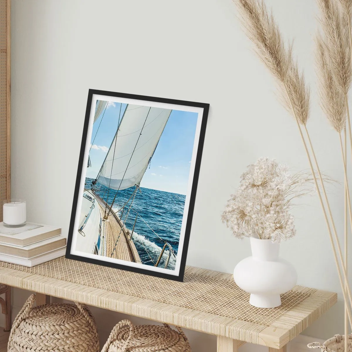 Poster în ramă neagră - O barcă cu pânze în largul mării într-o zi însorită - 50x70cm - Ahoy aventura - Decorațiune modernă pentru perete pentru living și dormitor ARTTOR