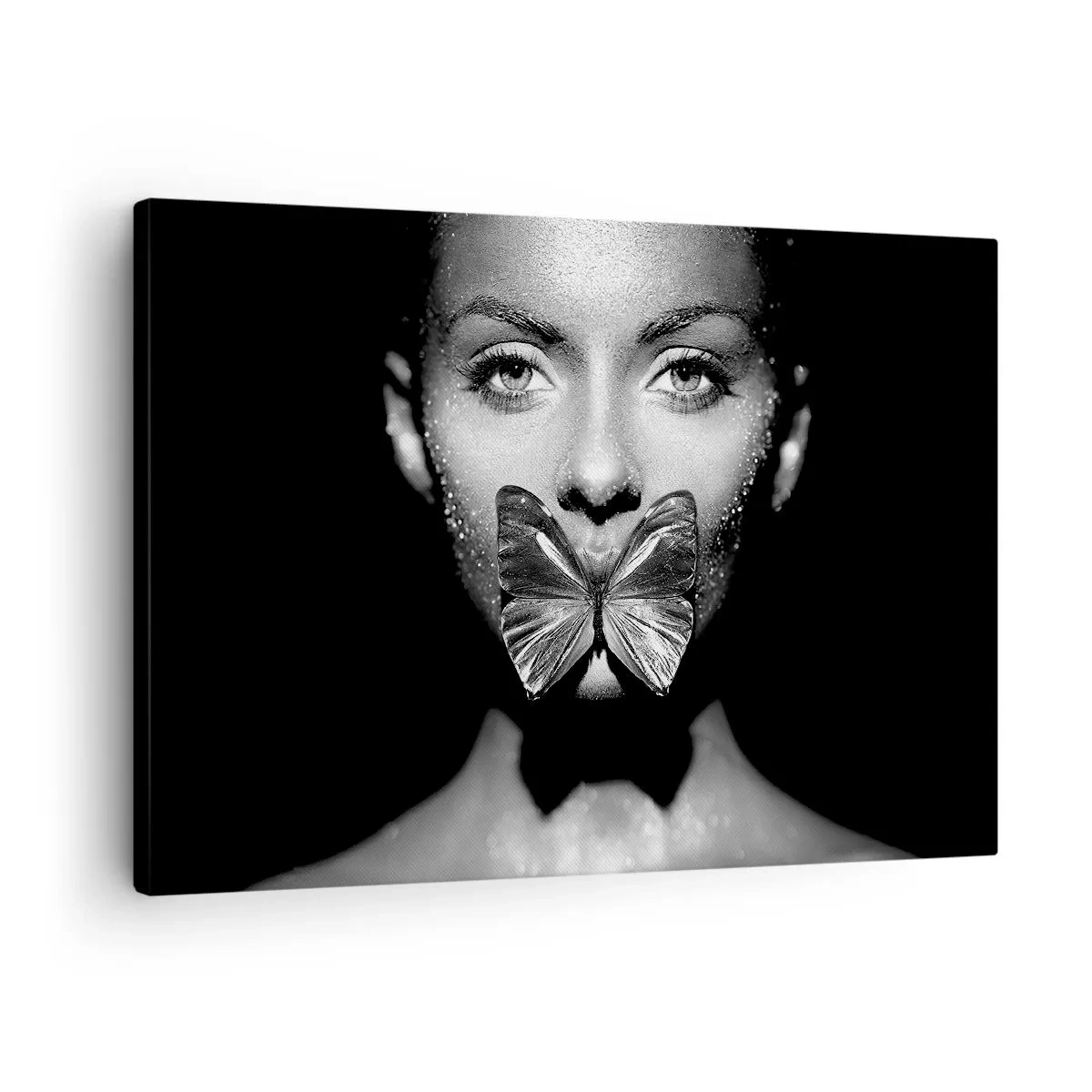 Tablou pe pânză Canvas - Față de femeie alb-negru cu un fluture pe buze - 70x50cm - Sărut de fluture - Decorațiune modernă pentru perete pentru living și dormitor ARTTOR