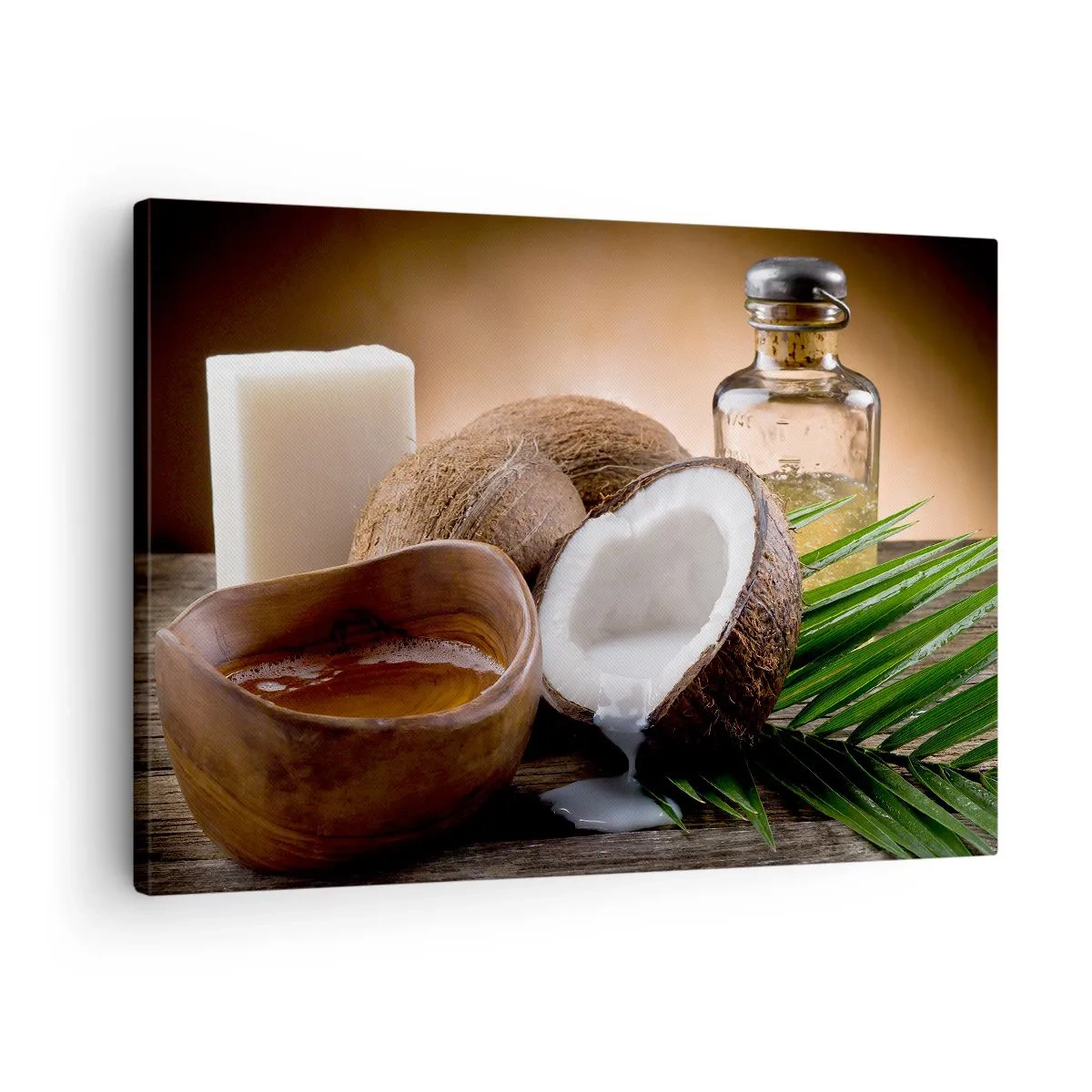 Tablou pe pânză Canvas - Nuci de cocos, lumânare și ulei pe un fundal de lemn - 70x50cm - Sănătate din insulele tropicale - Decorațiune modernă pentru perete pentru living și dormitor ARTTOR