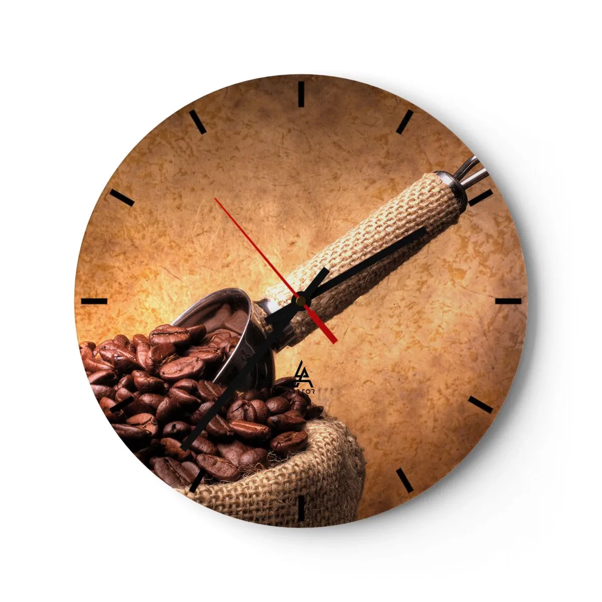 Ceas de perete - Ceas pe sticlă - Boabe de cafea într-o pungă cu o cană de măsurat pe un fundal maro - 30x30cm - La sursa gustului - Decorațiune modernă pentru perete pentru living, bucătărie și dormitor ARTTOR