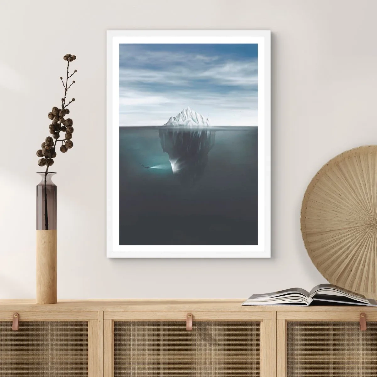 Poster în ramă albă - Un mister subacvatic - 61x91 cm
