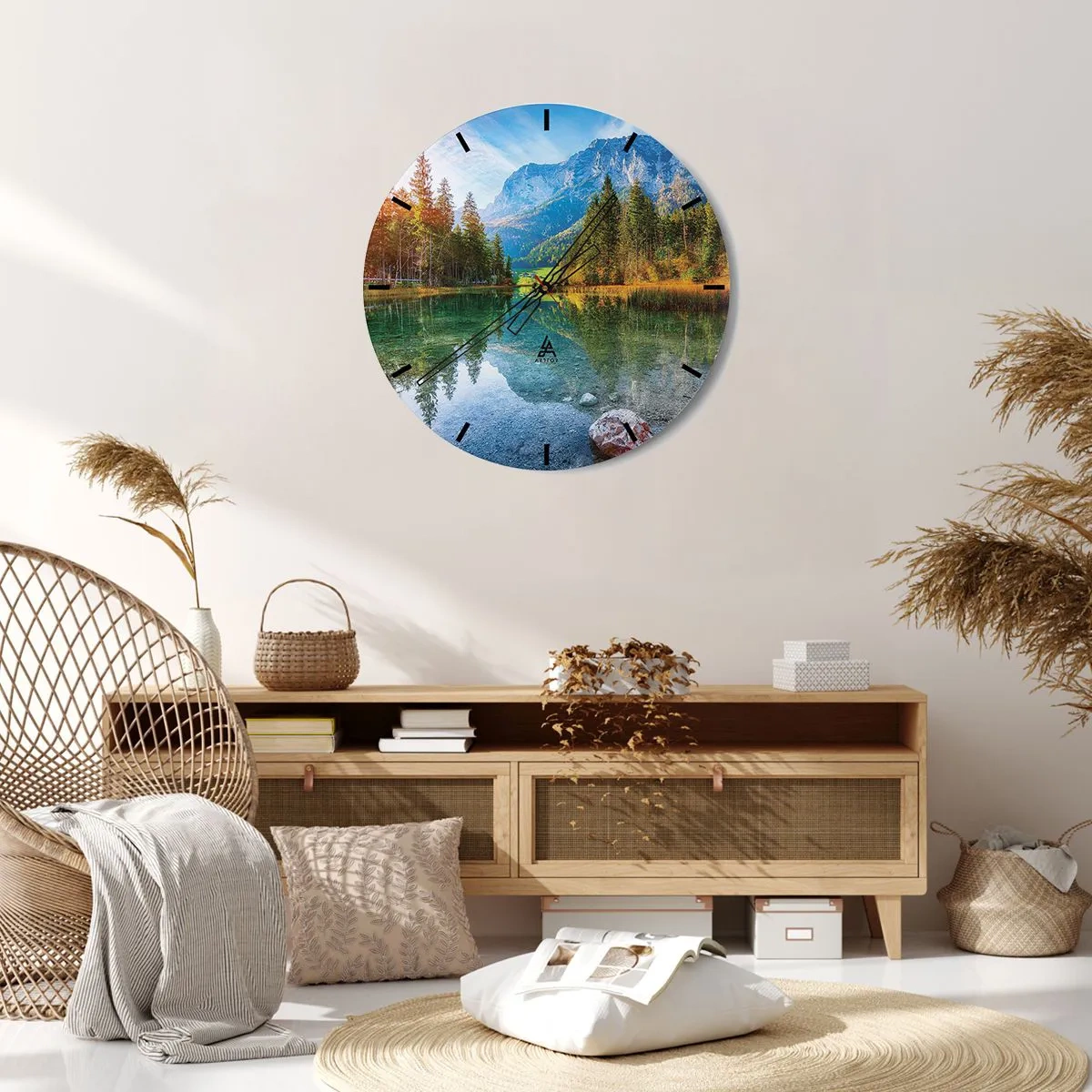 Ceas de perete - Ceas pe sticlă - Peisaj montan cu lac și pădure - 30x30cm - Blândețea toamnei - Decorațiune modernă pentru perete pentru living, bucătărie și dormitor ARTTOR