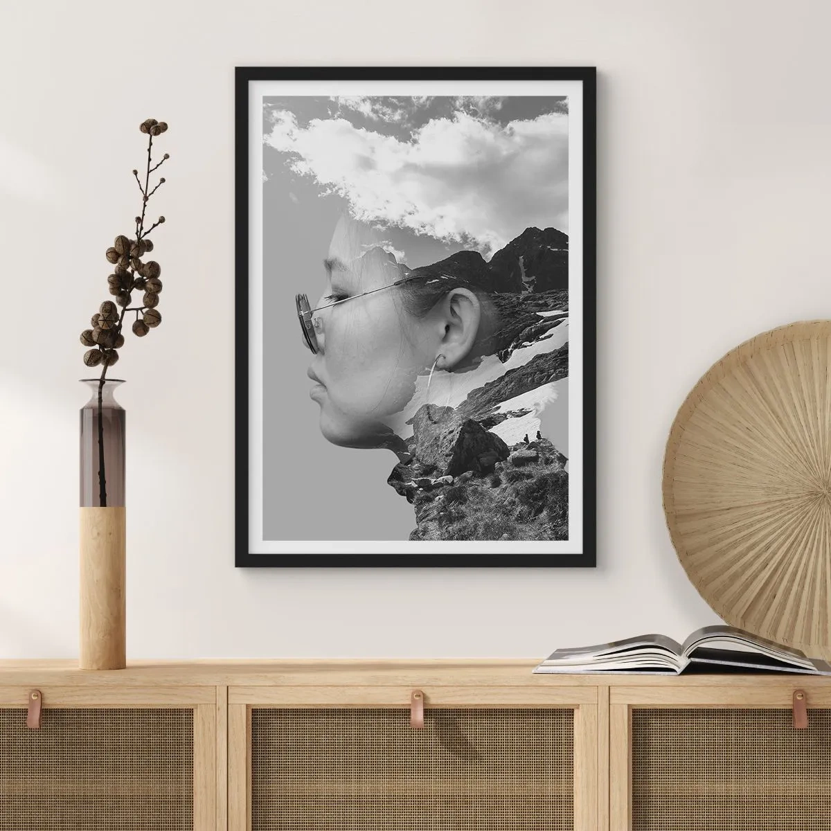 Poster în ramă neagră - Portret în nori - 61x91 cm