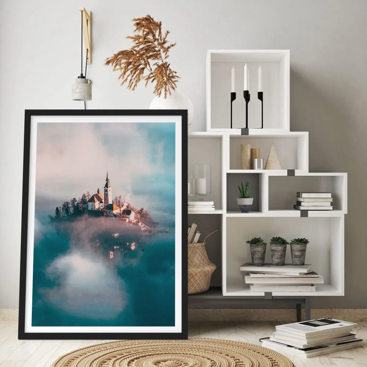 Poster în ramă neagră - O biserică pe o insulă înconjurată de ceață și apă - 50x70cm - Insula de vis - Decorațiune modernă pentru perete pentru living și dormitor ARTTOR