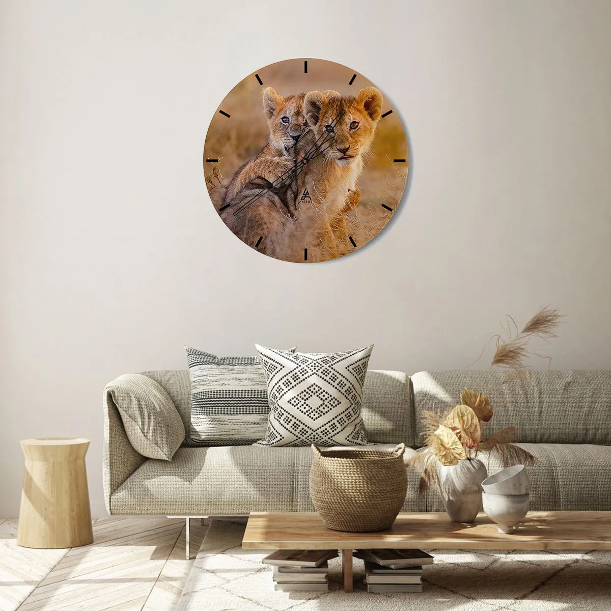 Ceas de perete - Ceas pe sticlă - Doi pui de leu în habitatul lor natural de savană - 30x30cm - Nu deranjați! Ne distrăm - Decorațiune modernă pentru perete pentru living, bucătărie și dormitor ARTTOR