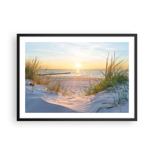 Poster în ramă neagră - Zumzet de mare, o plajă sălbatică printre ierburi... - 70x50 cm