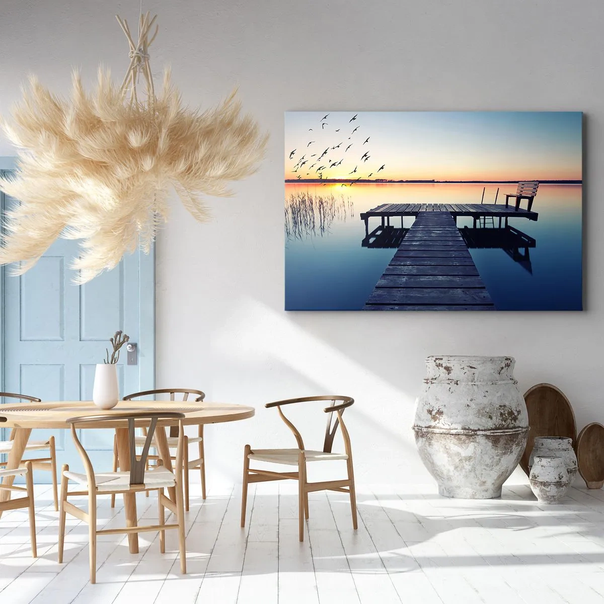Tablou pe pânză Canvas - Dig de lemn pe un lac la răsăritul soarelui cu păsări - 70x50cm - A fost o zi bună - Decorațiune modernă pentru perete pentru living și dormitor ARTTOR