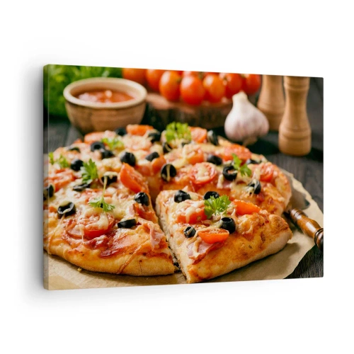 Tablou pe pânză Canvas - Pizza cu roșii, măsline și ierburi proaspete pe masă - 70x50cm - Ai scăpat din nou - Decorațiune modernă pentru perete pentru living și dormitor ARTTOR