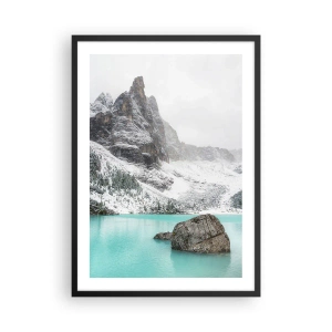 Poster în ramă neagră - Un lac de munte cu apă turcoaz înconjurat de vârfuri acoperite de zăpadă - 50x70cm - De veghe - Decorațiune modernă pentru perete pentru living și dormitor ARTTOR