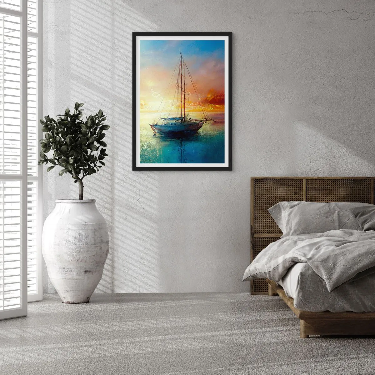Poster în ramă neagră - Un iaht pe o mare calmă la apus - 50x70cm - Într-un golf de aur - Decorațiune modernă pentru perete pentru living și dormitor ARTTOR