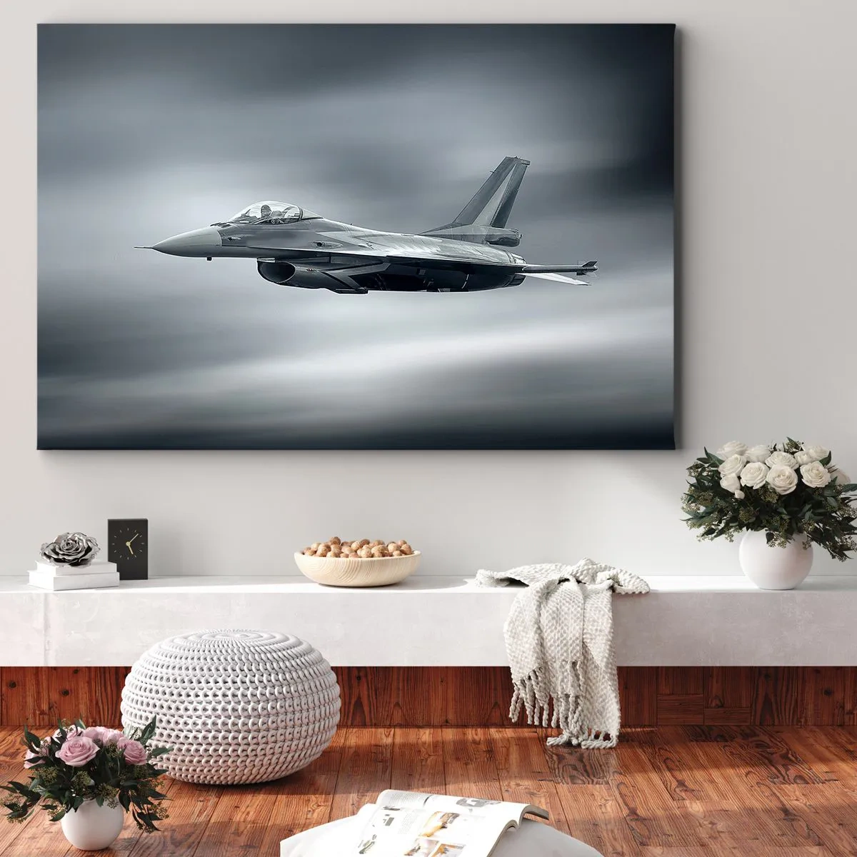 Tablou pe pânză Canvas - Un avion de vânătoare în zbor pe un cer înnorat - 70x50cm - Vrei să mă provoci? - Decorațiune modernă pentru perete pentru living și dormitor ARTTOR