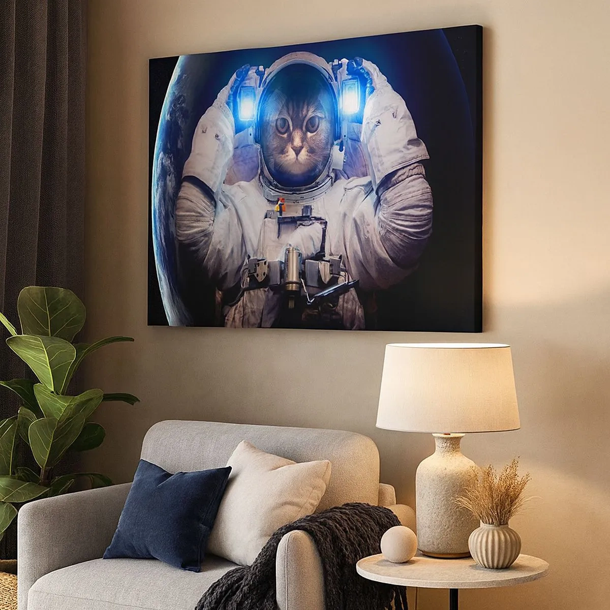 Tablou pe pânză Canvas - O pisică într-un costum de astronaut, cu Pământul în fundal și o lumină puternică. - 70x50cm - Houston, aveți o problemă - Decorațiune modernă pentru perete pentru living și dormitor ARTTOR