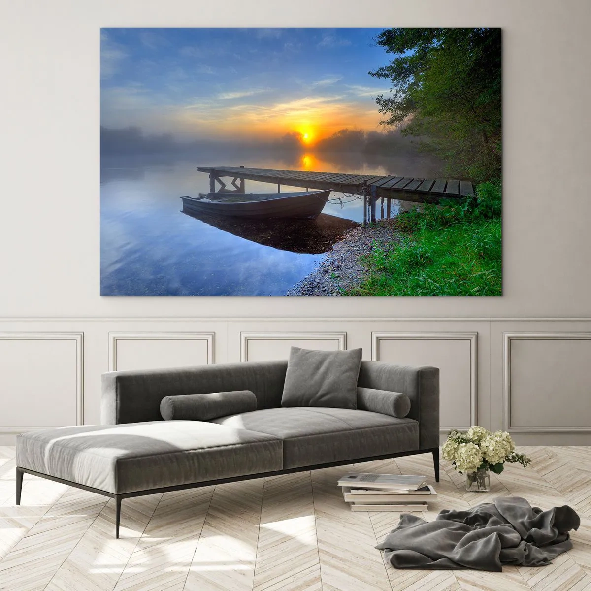 Tablou pe sticlă - barcă la dig la răsăritul soarelui pe lac - 70x50cm - Cum se transformă obișnuitul în magic - Decorațiune modernă pentru perete pentru living și dormitor ARTTOR
