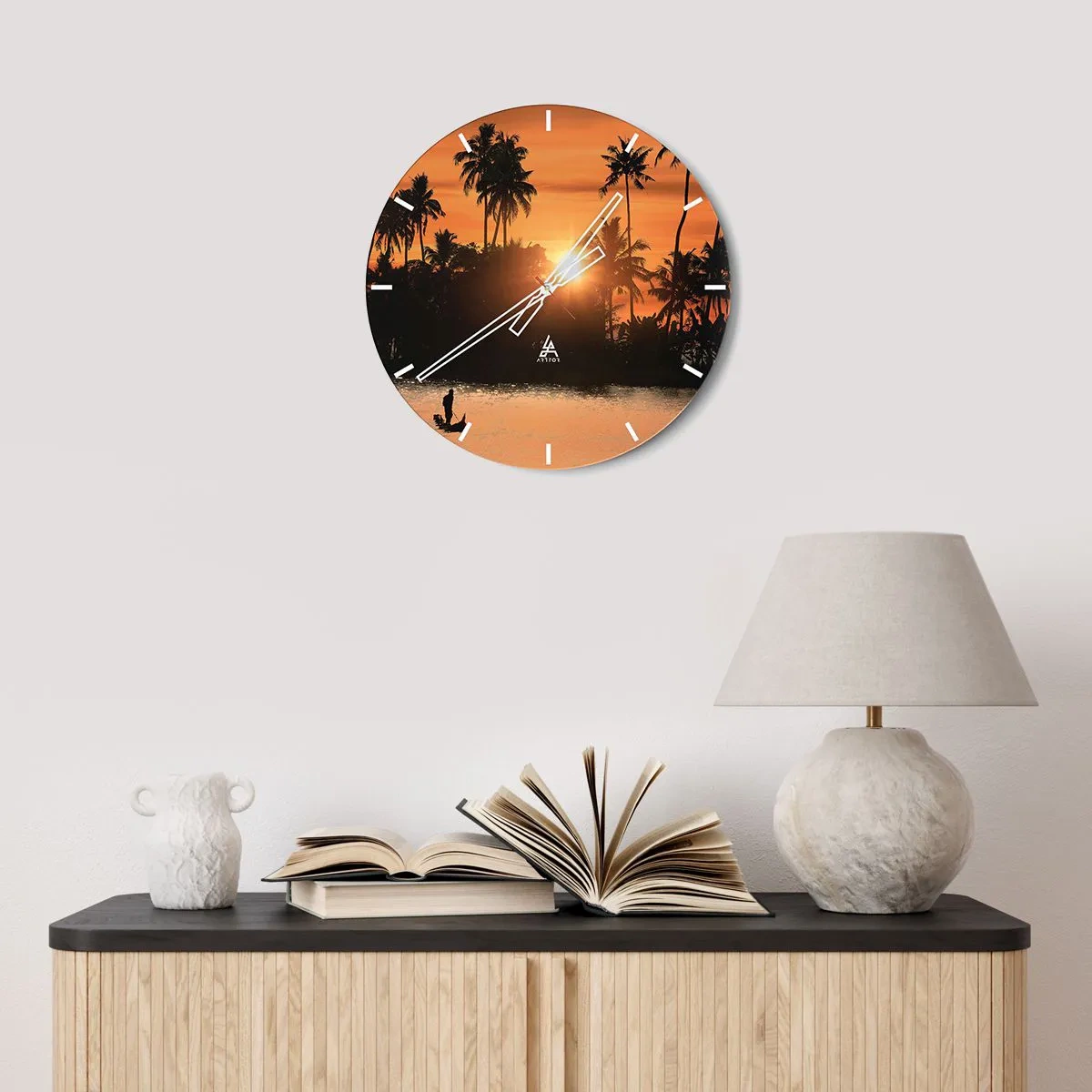 Ceas de perete - Ceas pe sticlă - Palmieri la apus peste ape calme cu silueta unui pescar - 30x30cm - Timp de relaxare - Decorațiune modernă pentru perete pentru living, bucătărie și dormitor ARTTOR