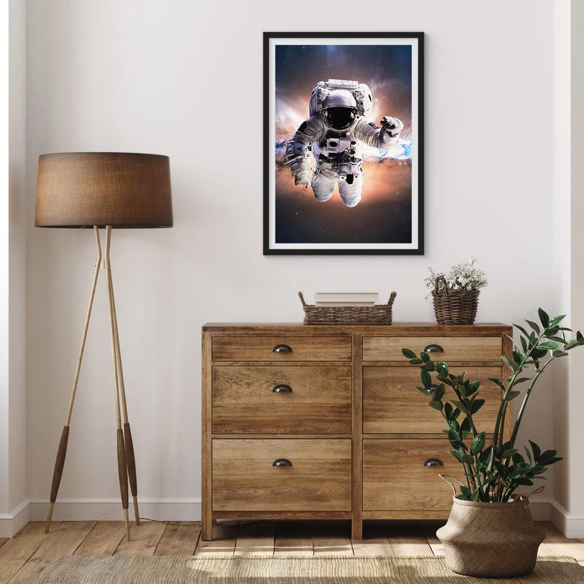 Poster în ramă neagră - Astronautul în spațiu - 50x70cm - Salutări din spațiul cosmic - Decorațiune modernă pentru perete pentru living și dormitor ARTTOR