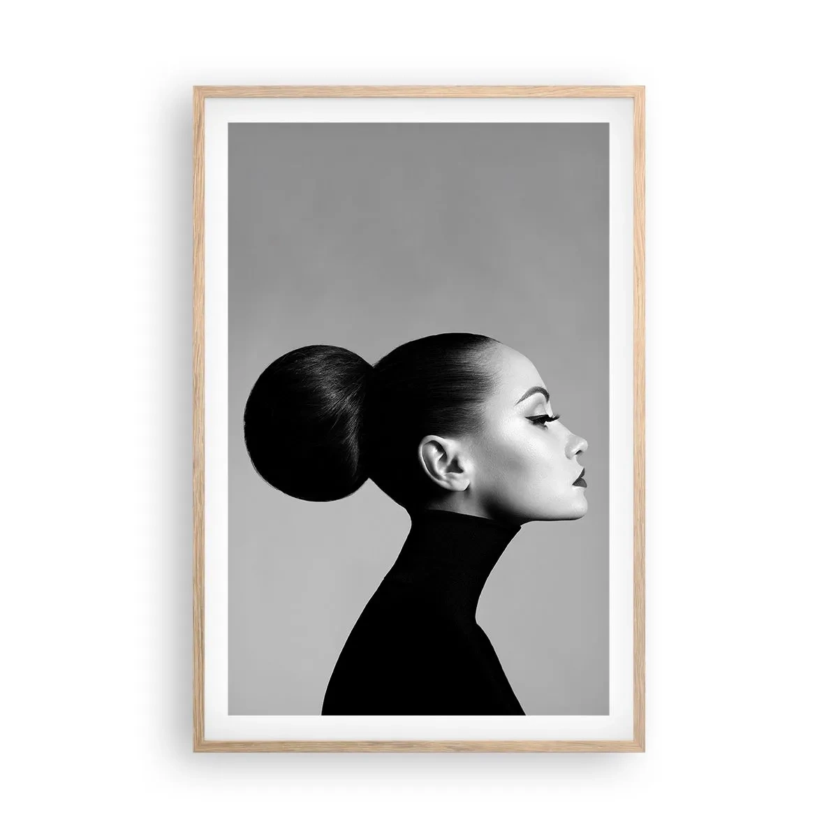 Poster în ramă de stejar deschis - Nefertiti contemporană - 61x91 cm