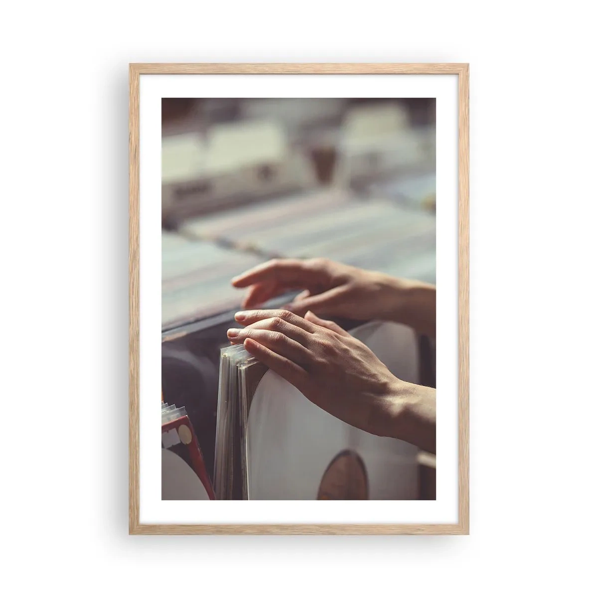 Poster în ramă de stejar deschis - În căutarea emoției - 50x70 cm