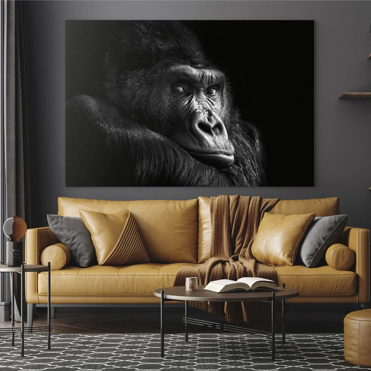 Tablou pe sticlă - Portret alb-negru al unei gorile la umbra unei ferestre - 70x50cm - Și la ce te uiți? - Decorațiune modernă pentru perete pentru living și dormitor ARTTOR
