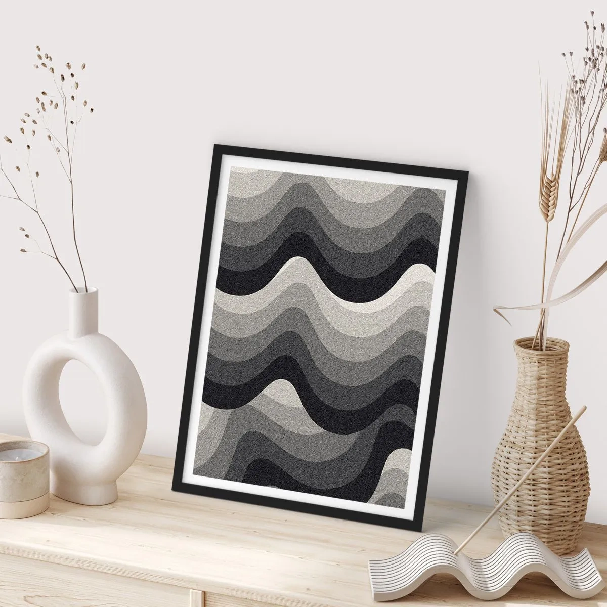 Poster în ramă neagră - Valuri geometrice în nuanțe de negru și gri - 50x70cm - Val după val - Decorațiune modernă pentru perete pentru living și dormitor ARTTOR