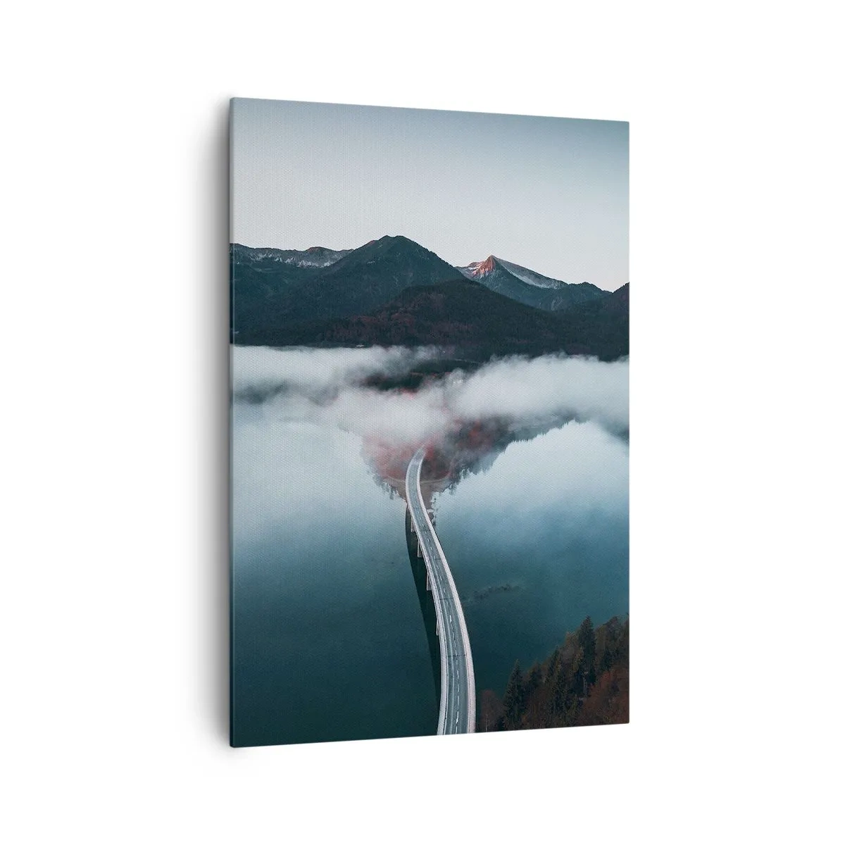 Tablou pe pânză - Peste o apă netedă ca o oglindă - 70x100 cm