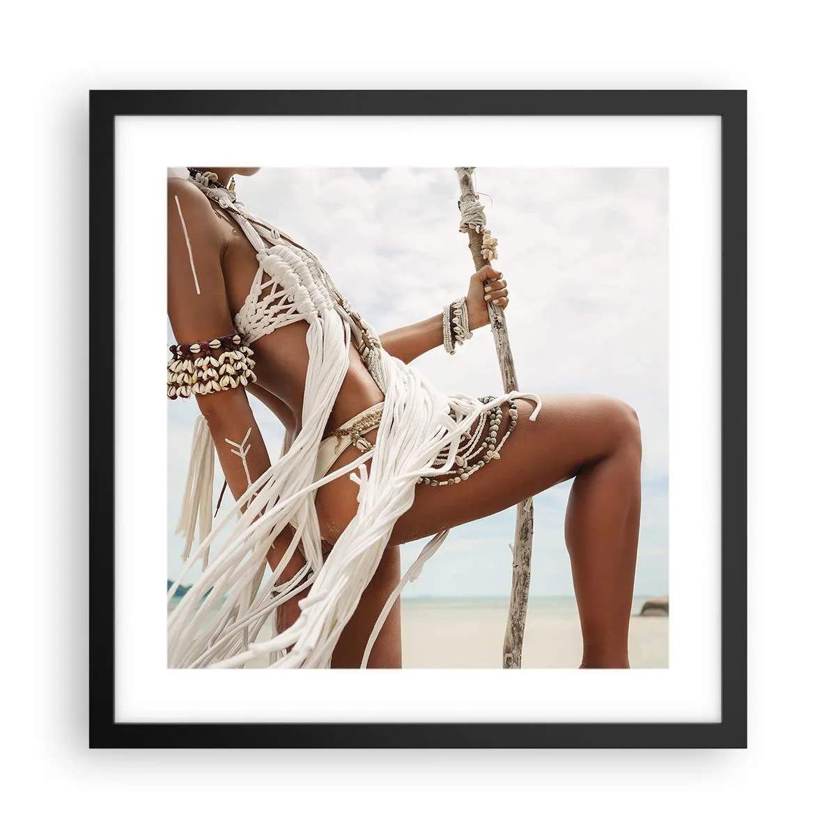 Poster în ramă neagră - Preoteasa Soarelui - 40x40 cm