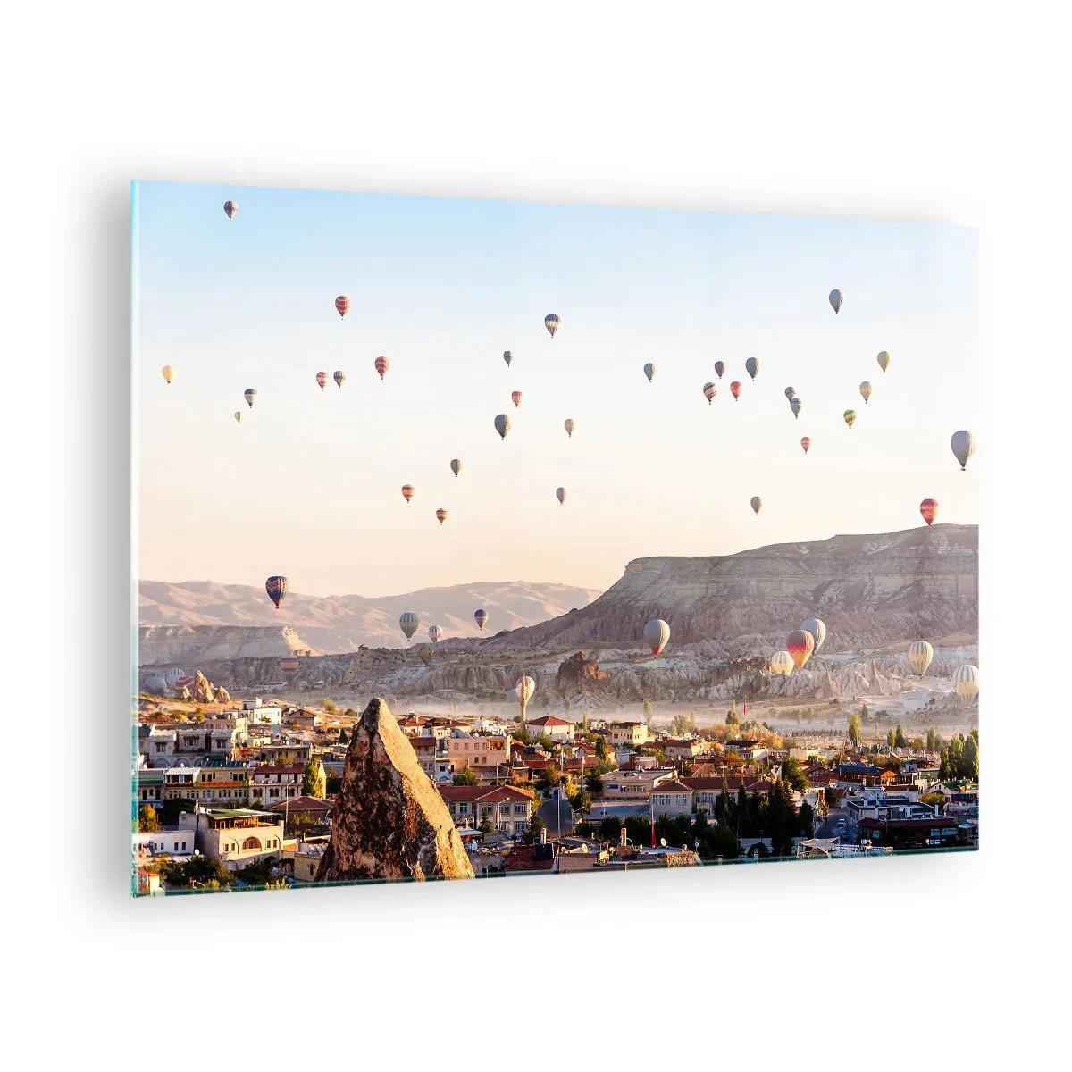 Tablou pe sticlă - Zbor cu balonul deasupra Cappadociei în lumina dimineții - 70x50cm - Ca niște nave pe cer - Decorațiune modernă pentru perete pentru living și dormitor ARTTOR