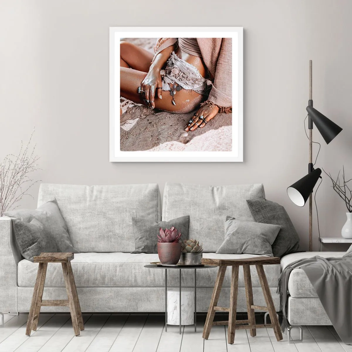 Poster în ramă albă - Aruncată de valuri? - 30x30 cm