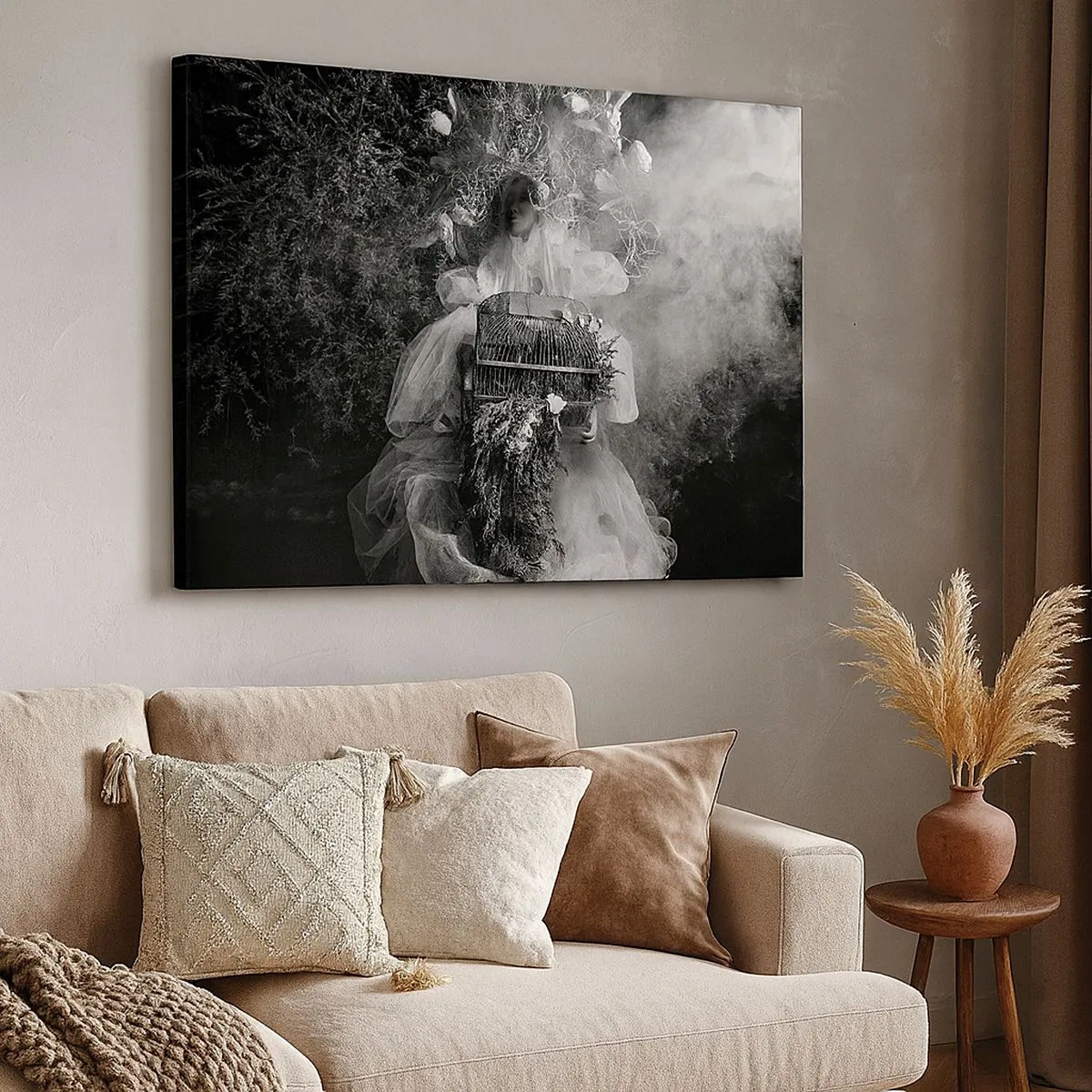 Tablou pe pânză Canvas - O compoziție alb-negru cu o figură în rochie și o cușcă în ceață. - 70x50cm - Mama însăși - Natura - Decorațiune modernă pentru perete pentru living și dormitor ARTTOR
