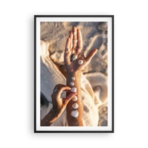 Poster în ramă neagră - Frumusețe la îndemână - 61x91 cm