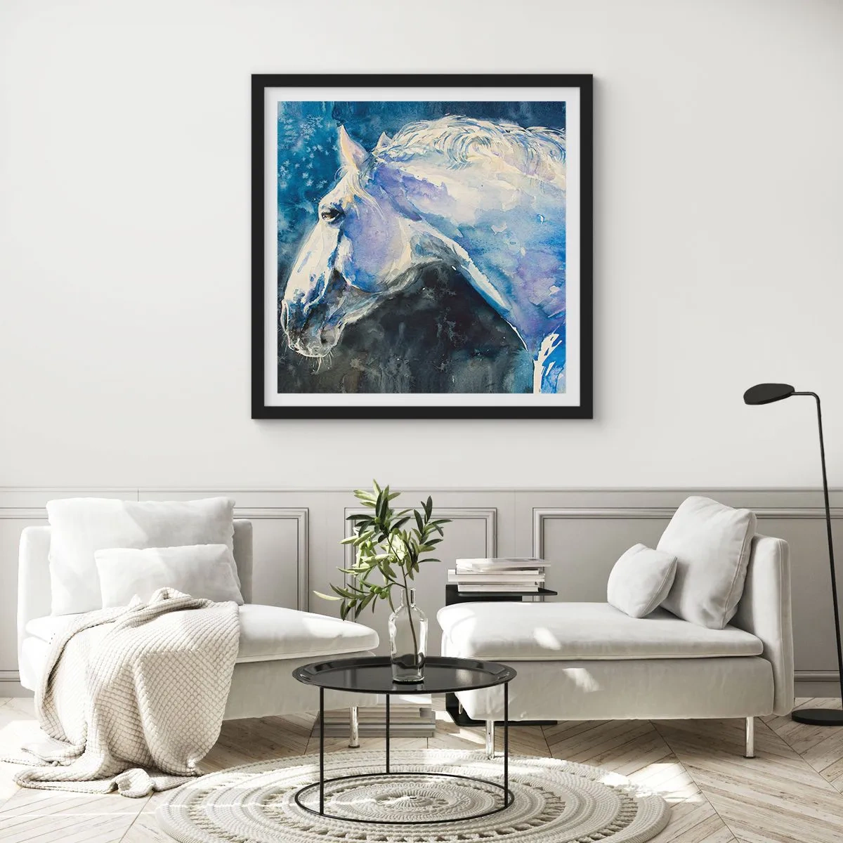 Poster în ramă neagră - Portret într-o strălucire albastră - 50x50 cm