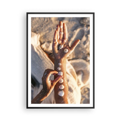 Poster în ramă neagră - Frumusețe la îndemână - 70x100 cm