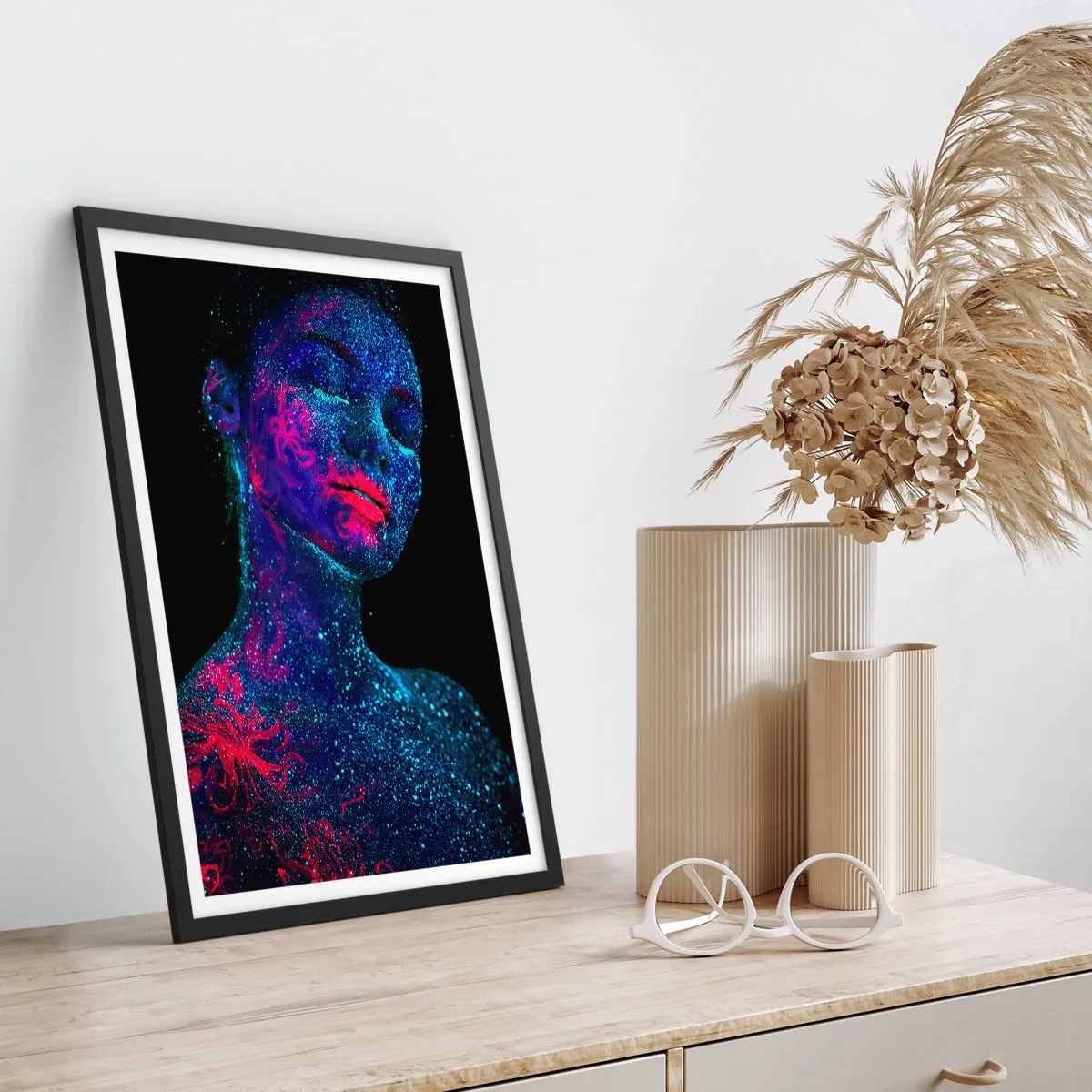 Poster în ramă neagră - În praf de stele - 61x91 cm